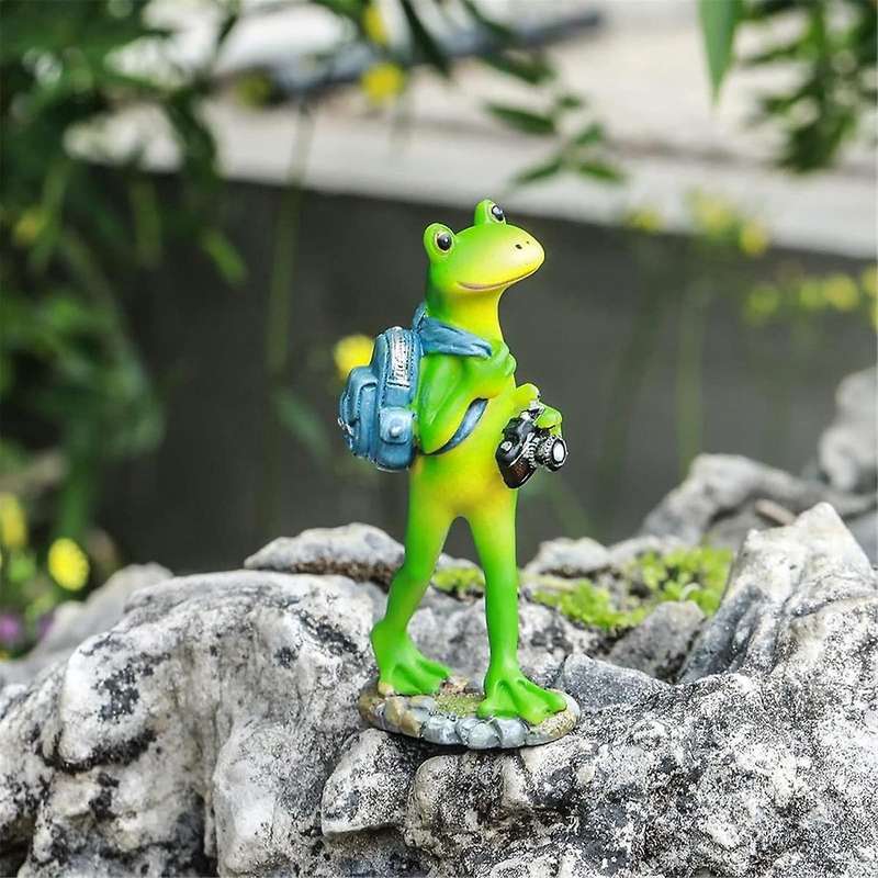 Miniature Garden Frog Figurines - Hiking Frog Carrying A Backpack, Resin Funny Frog Statue Outdoor