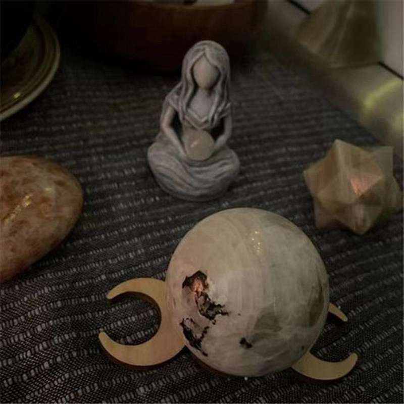 Moon Goddess Statue Cafe Greek Mythological Figure Resin Sculpture Home Decor Figurines