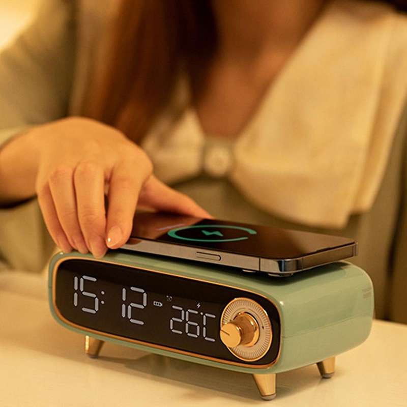 Multifunctional Bluetooth Speaker Night Light 6-in-1 Mobile Phone Wireless Fast Charging Green