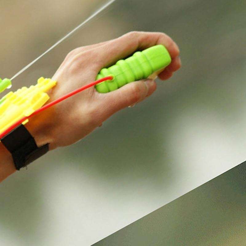 Outdoor Toy Wrist Water Plastic Summer Swimming Pool Beach Outdoor Toy Sprinkling
