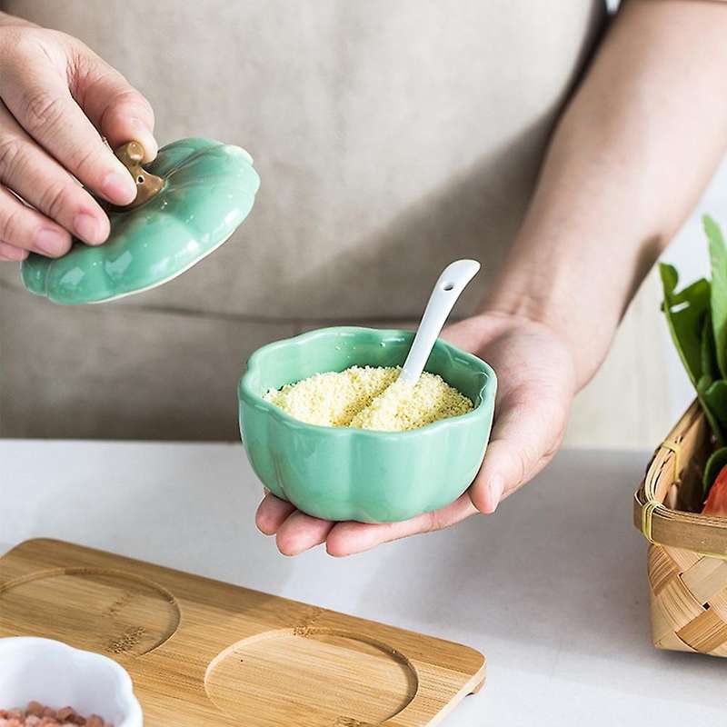 Pumpkin Ceramics Spice Jar Salt Sugar Storage Container with Spoon Kitchen Spice Bottles Jars Organi
