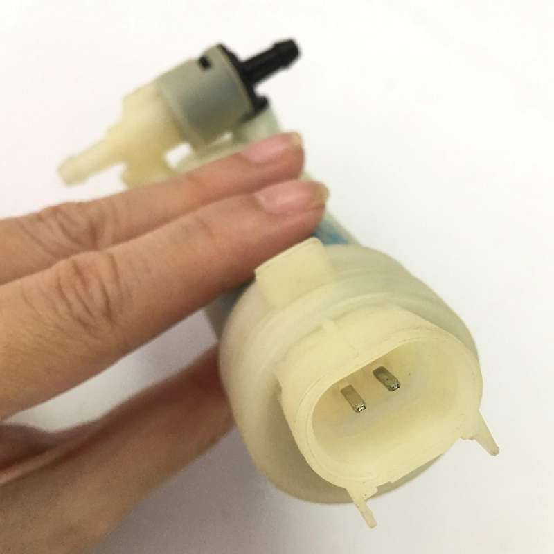 Windscreen Windshield Washer Pump for Nissan Patrol Y61