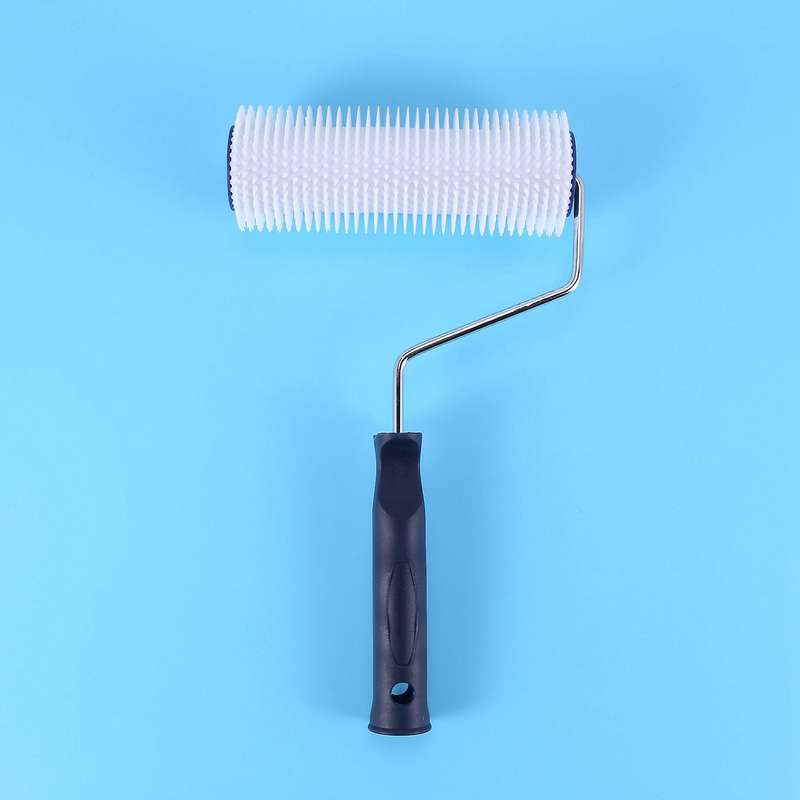 7 Inch Plastic Handle Spiked Roller