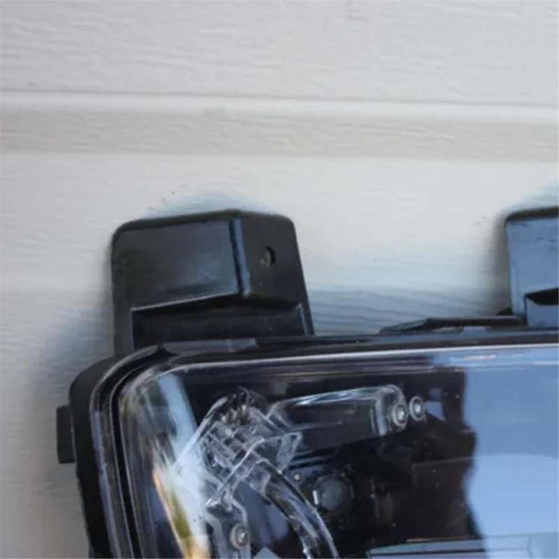 Automobile High Quality Asian and Eu Version Right Front Fog Lamp 6005916-00-e 600591600e for Model