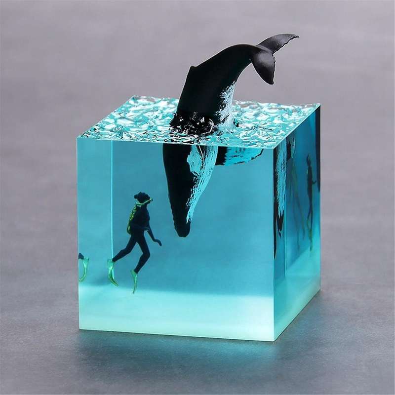 B-Marine Resin Whale Humpback Whale Diver Cube Ornament Home Birthday Gift Ornament