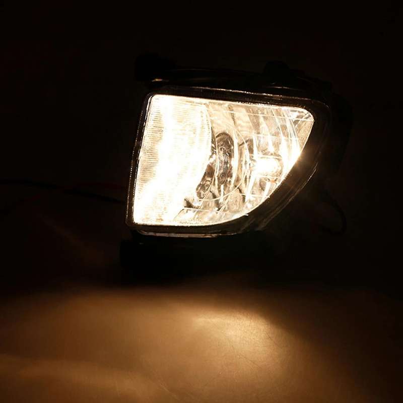 Car Front Bumper Fog Light Fog Lamp for 2.0 2.7 2005-2007 922011F001 / 922021F001 Running Light Lamp