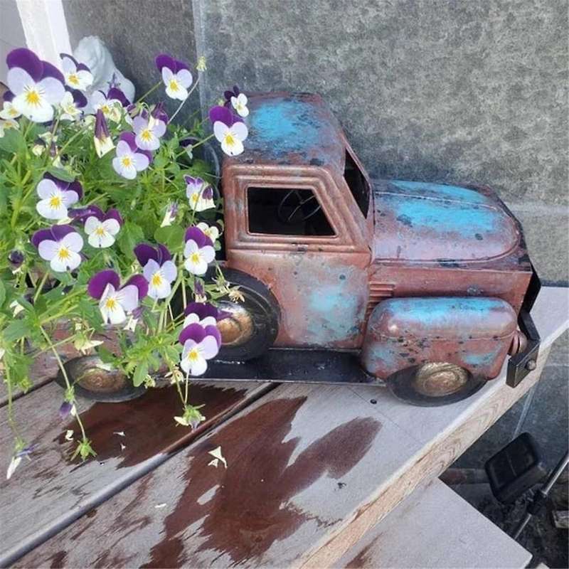 Retro Scrapped Truck Flower Pots Flowers and Plants Succulent Potted Resin Crafts Ornaments