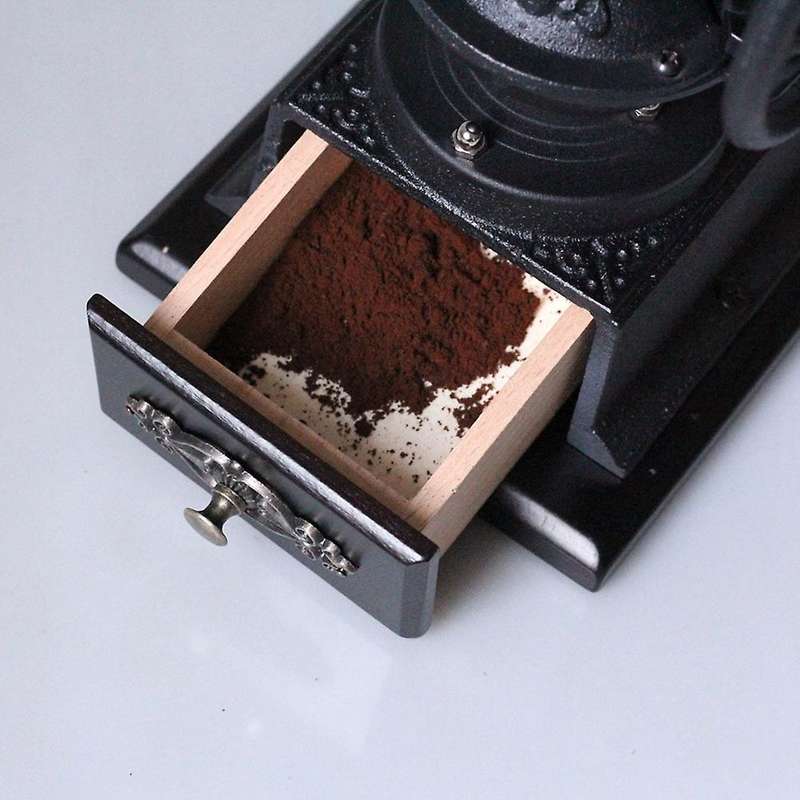 Retro Wheel Italian Hand Coffee Bean Flavor Grinder Manual Coffee Grinder