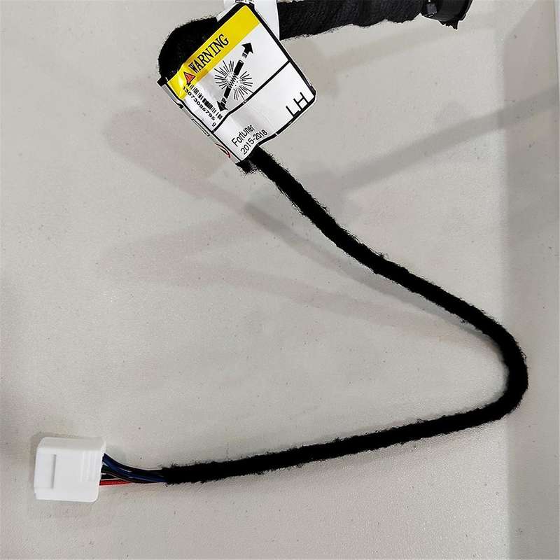 Right Power Gas Strut 68910-71030 for Fortuner 2015-2021 Back Hatch Lift Gate Support 68910-71032