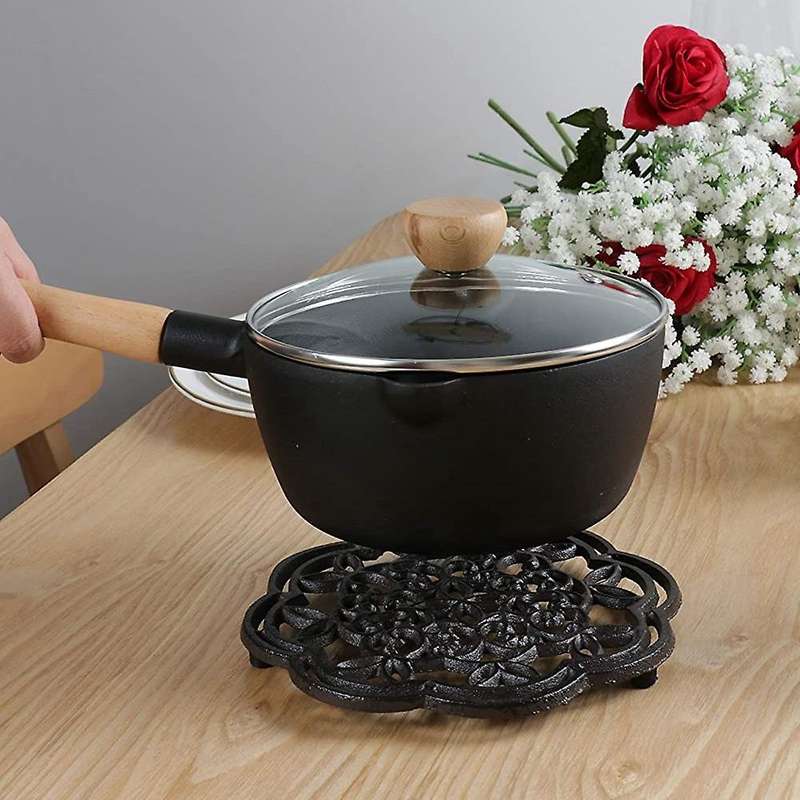 Round Cast Iron Trivet Iron Heat-Insulation Trivet Non-Slip Potholders Vintage Pattern for Kitchen D