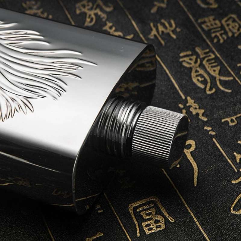 Stainless Steel 304 Hip Flask 17Oz Whiskey Pot Alcohol Container Whiskey Flask Outdoor Wine Liquor B