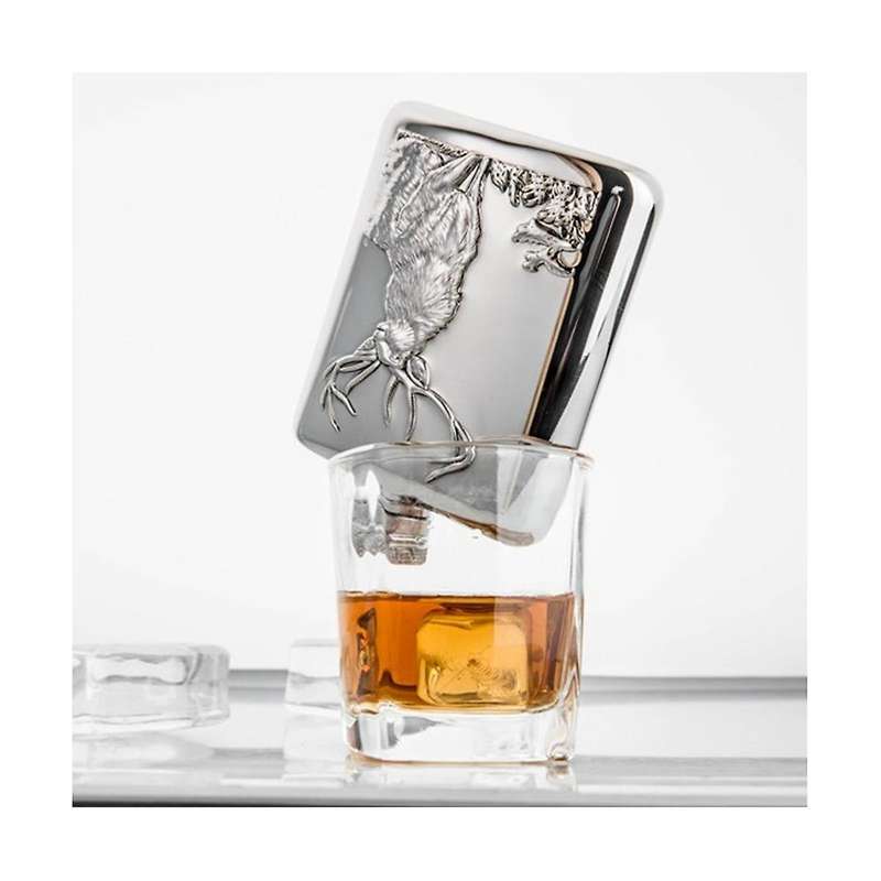 Stainless Steel Wine Flask Hip Flask 6 Oz Deer Pattern Whiskey Pocket Whiskey Bottle Alcohol Bottle