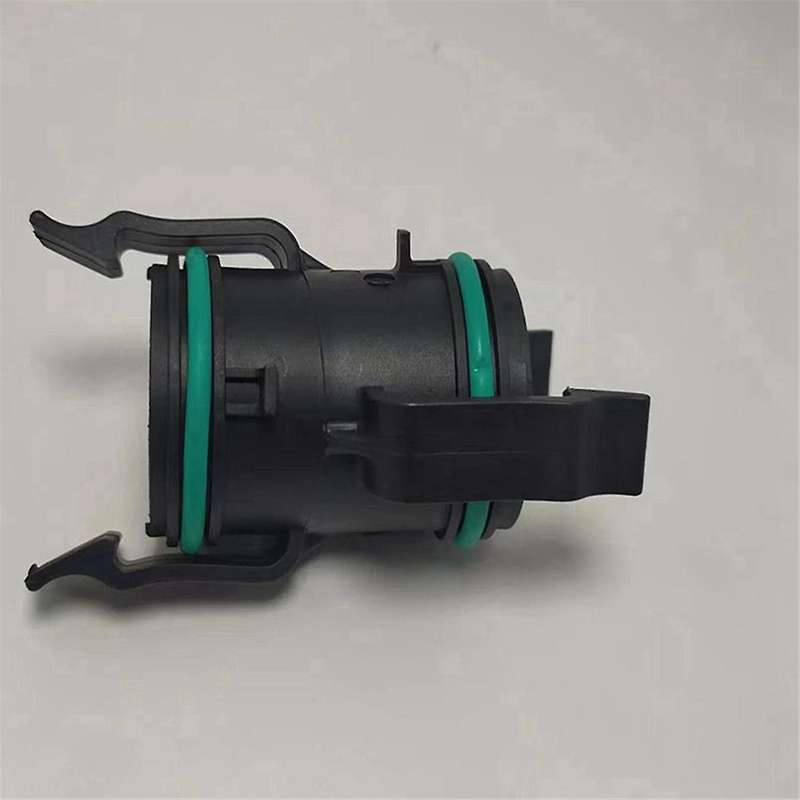 Turbocharger Pressure Pipe Bracket Connector Joint 1.4T for A3 A4 A5 Q2 Q3 Golf 04E145875C/G