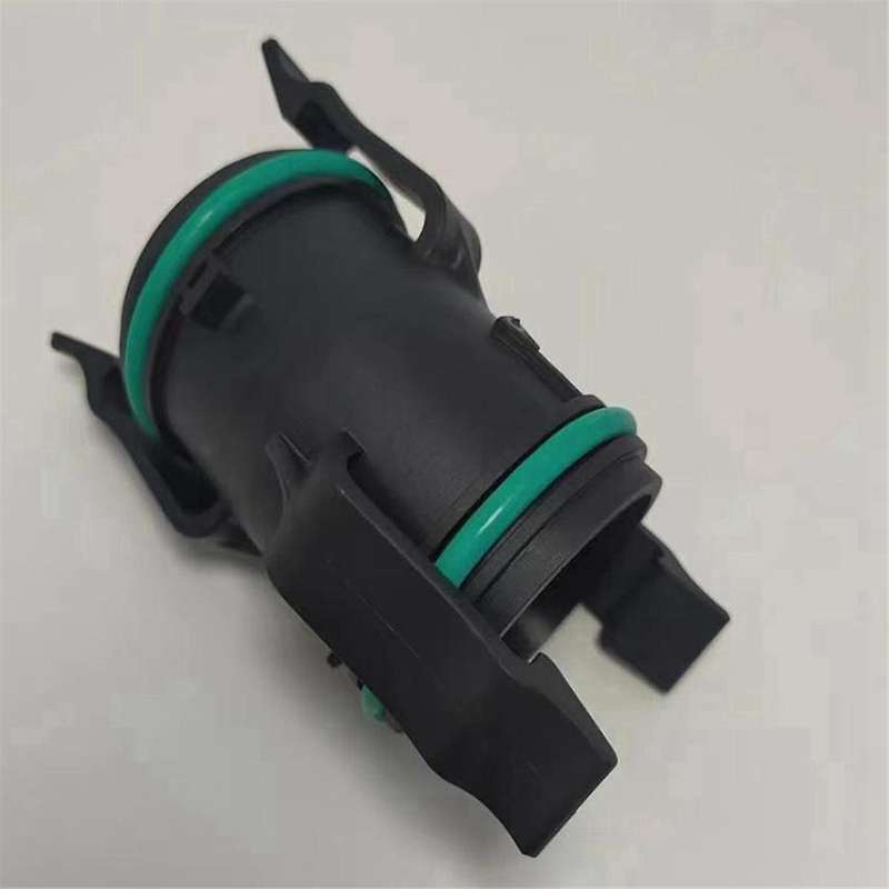 Turbocharger Pressure Pipe Bracket Connector Joint 1.4T for A3 A4 A5 Q2 Q3 Golf 04E145875C/G