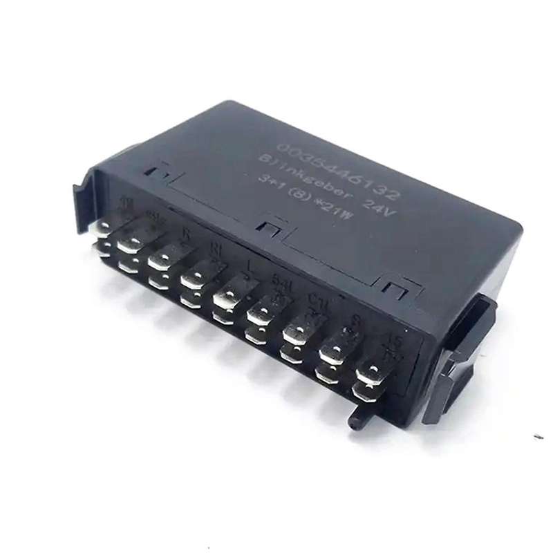 Turn Signal Relay Flasher Relay for Actros Arocs Series 0035446132 A0035443732 0035444332