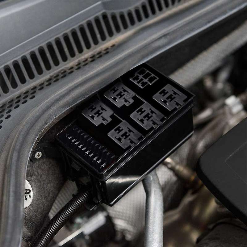 Universal Motor 12-Slot Relay Box Automotive Accessories for Automotive and Marine Engine Bay
