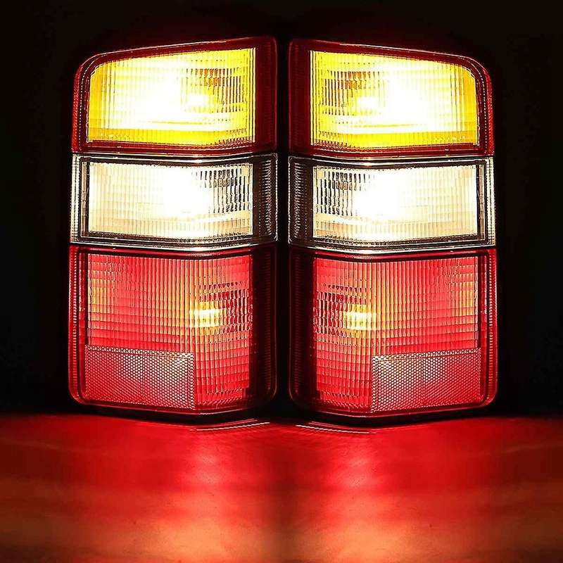 Car Tail Light Signal Lamp with Wire Bulb for Mitsubishi L300 Left