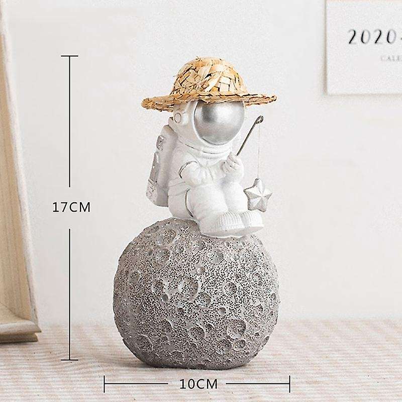 Astronaut Figurines Statue Spaceman with Straw Hat Miniature Home C