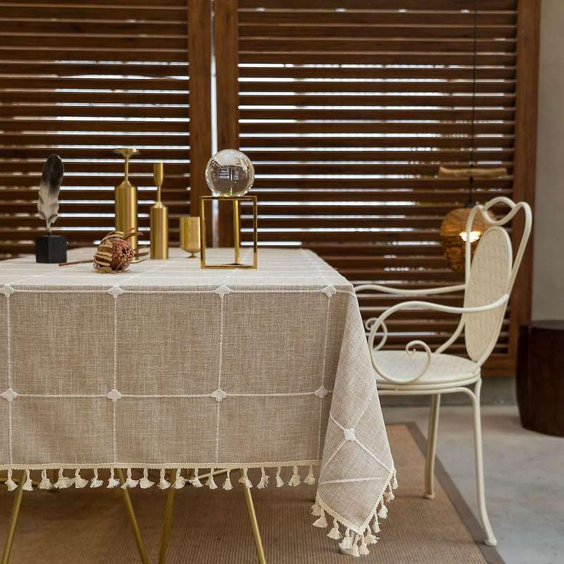 Rustic Lattice Tassels Square Table Cover Cloth (brown)