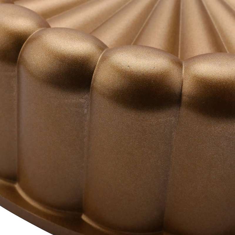 Charlotte Cake Pan, One Size, Gold Thanksgiving Christmas Family Mold