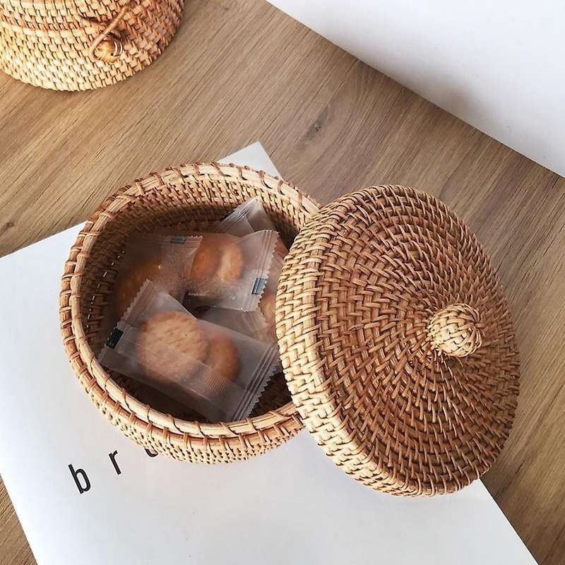 Handwoven Rattan Storage Box with Lid Wicker Fruit Cake Basket A