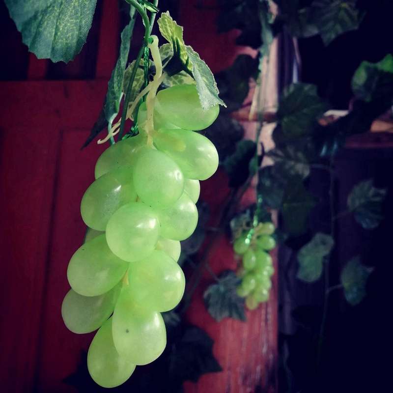 12 Bunches Simulation Decorative Lifelike Fake Grapes Clusters