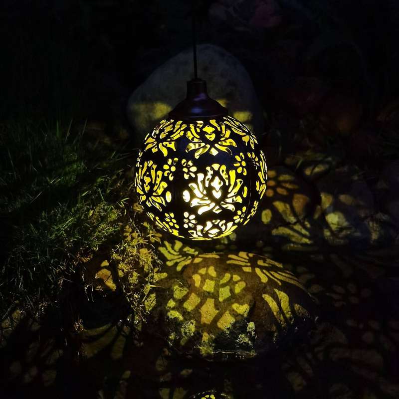 2pcs Solar Garden Lights Hanging Garden Decor Outdoor Lanterns