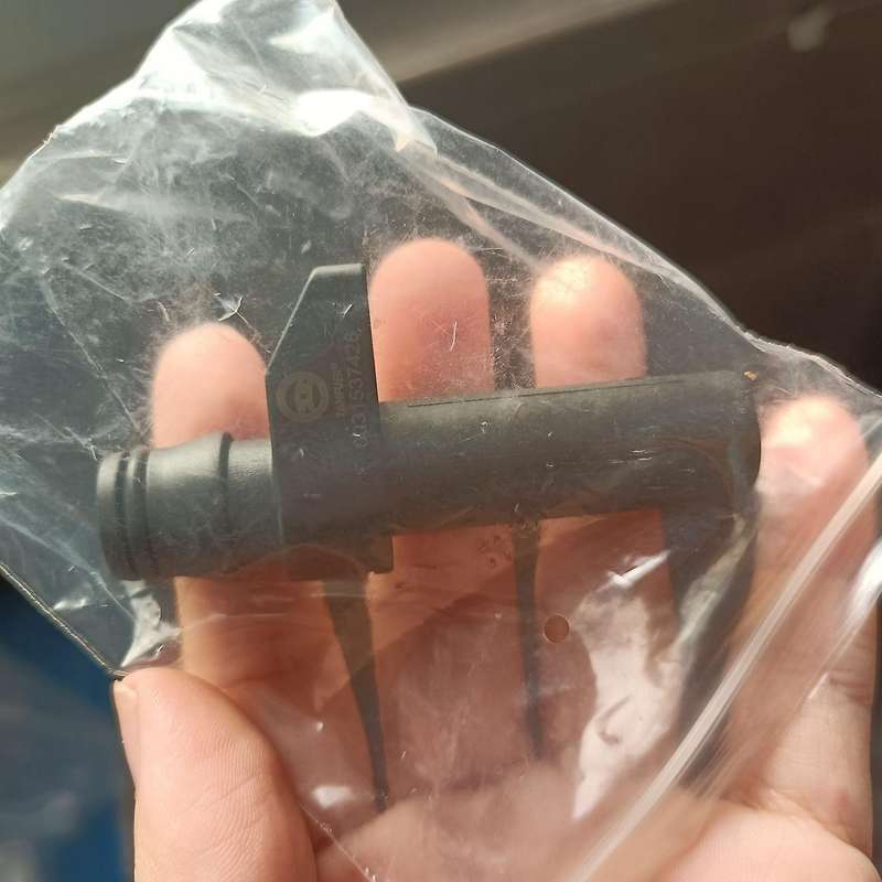 2pcs Cam Phase Sensor 0031537428 for Mercedes Benz W168 W202 S202
