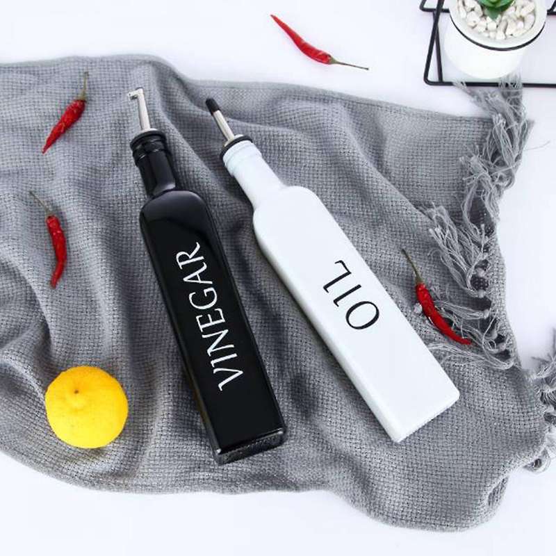 500ml Oil Can Kitchen Set Automatic Opening and Closing Glass Soy