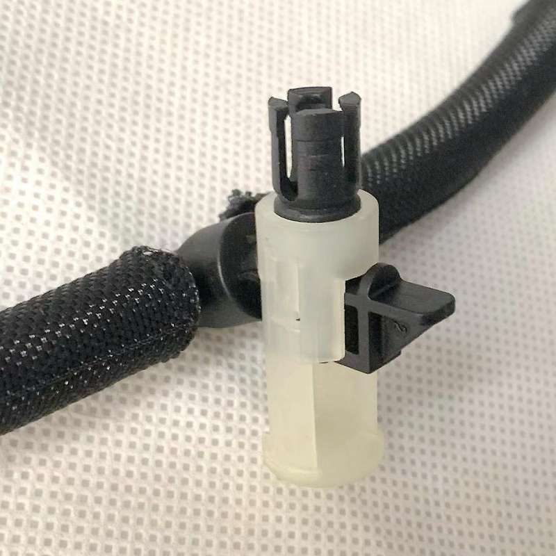 Fuel Return Pipe Fuel Injector Leak Off Hose for Land Rover Lr032107