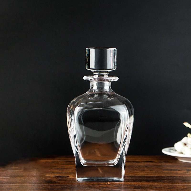 Decanter Whisky Bottle with Lid Liquor Bottle