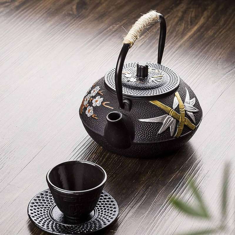 800ml Teapot with Infuser Strainer Plum Blossom Cast Iron Tea Kettle