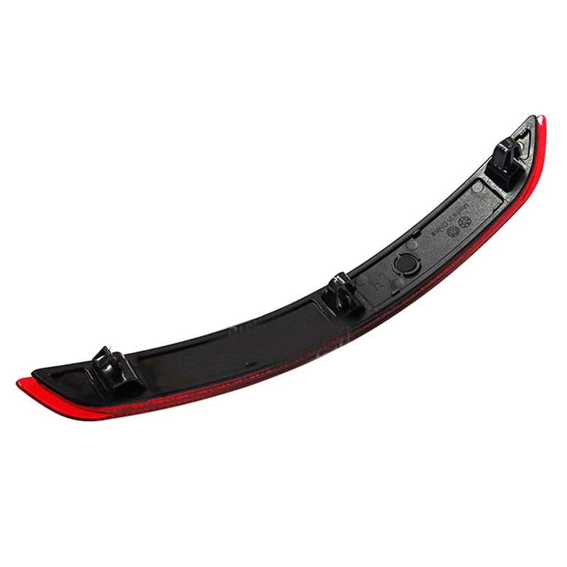 Car Rear Bumper Light Reflector Tail Lamp for A3 Sedan 2014-2016 8VD945105 8VD945106