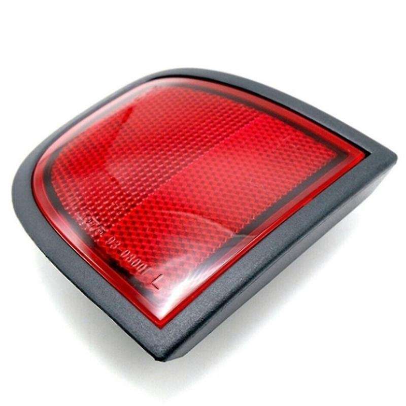 Car Rear Bumper Reflector Light Parking Brake Light Fog Light for L200 LC036LH 8355A016