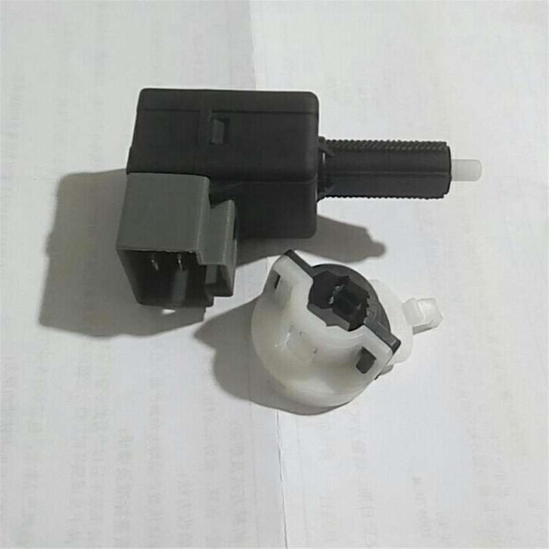 Car Stop Back Lamp Switch for I10 I20 Ix35 Ceed 938103s700 938103k000 93810-3k000