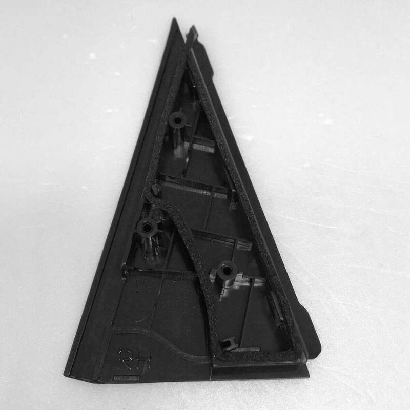 Car Window Triangular Panel Rear Door Plate for HD 06 838302H000 838402H000