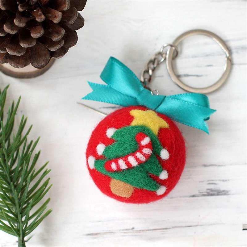 Christmas Keychain Needle Felting Kits for Beginner,Needle Felting Kit,Felt Needles,Foam Pad,Felt Cl