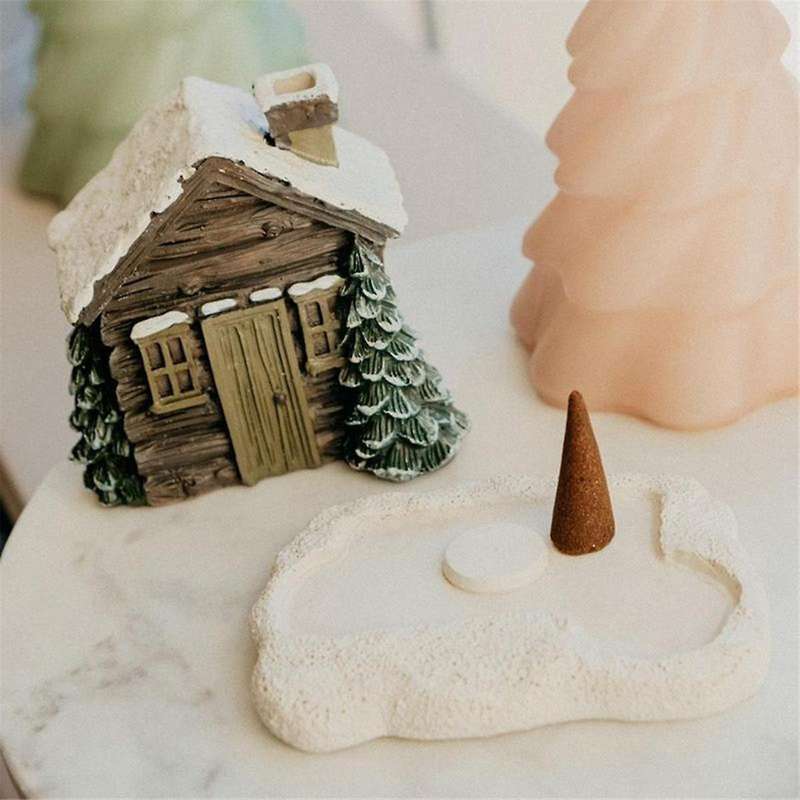 Winter Wooden Cottage Incense Burner Winter Chimney Hut Incense Cone Burner Table Decor
