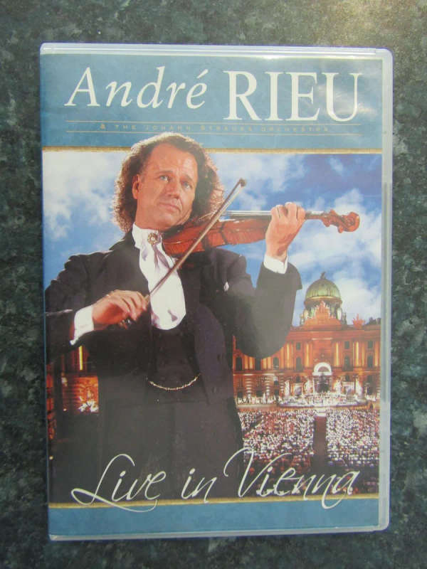 André Rieu & The Johann Strauss Orchestra - Live In Vienna (DVD)