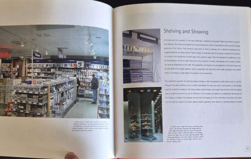 Retail Spaces: Lighting Solutions for Shops, Malls and Markets (Designing with Light S.) - Turner, J