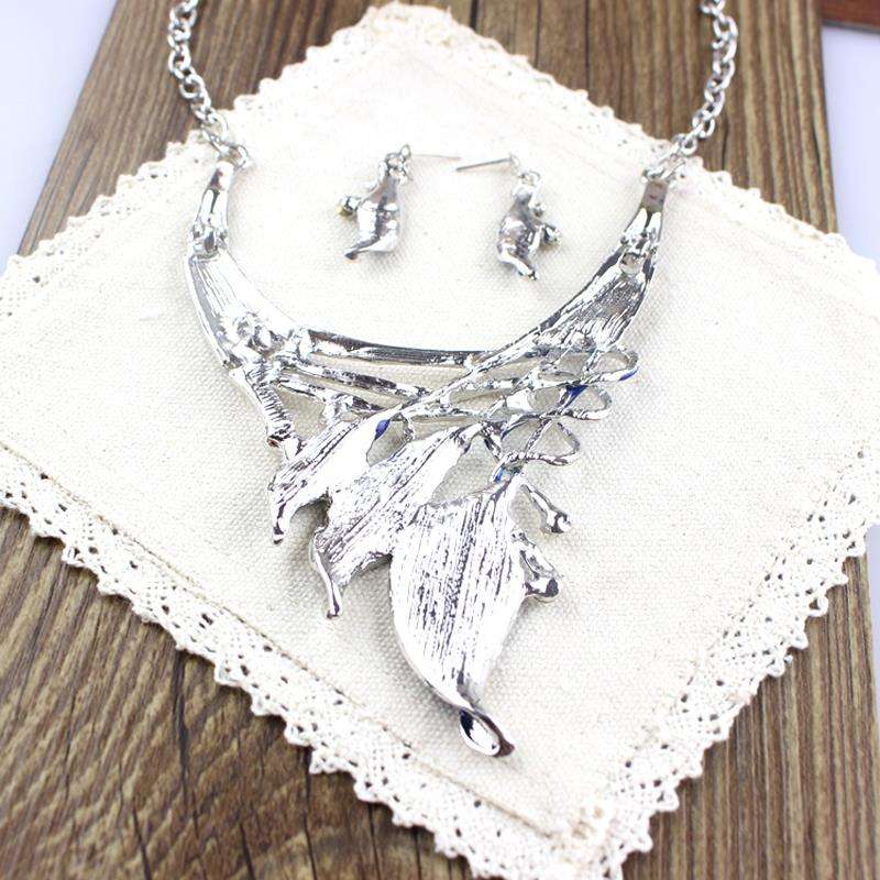 Necklace Earrings Set