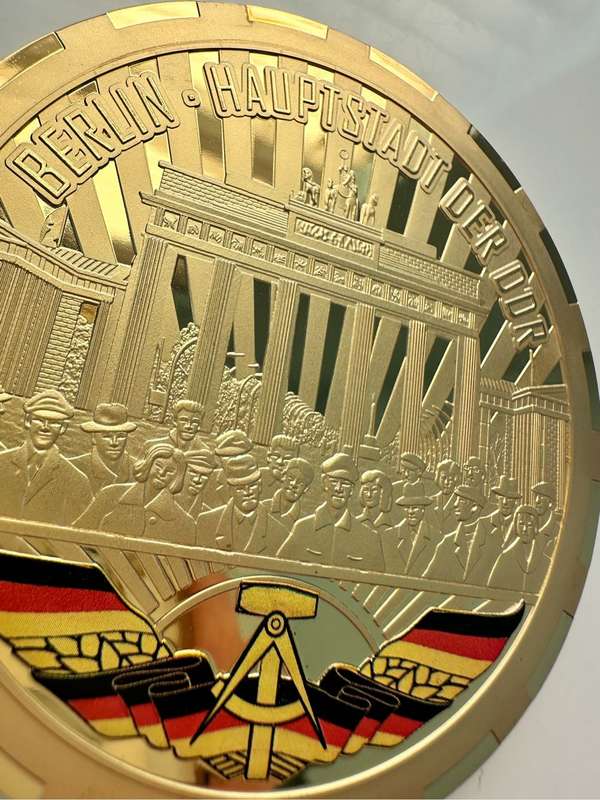 HUGE 70MM TOP MEDAL - BERLIN- CAPITAL OF THE GDR - WITH CERTIFICATE AND SEALED