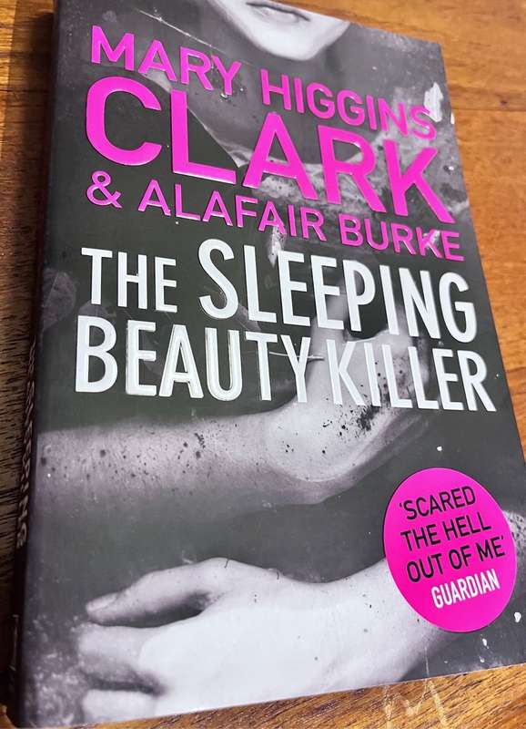 The Sleeping Beauty Killer - Mary Higgens Clark & Alafair Burke (2017) 9781471154218