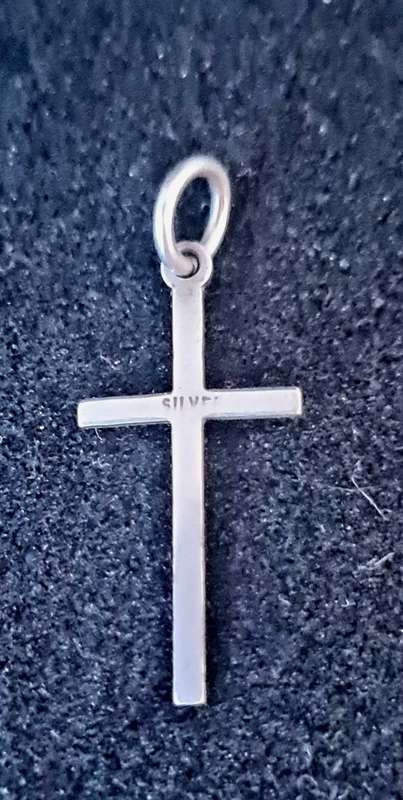 Silver cross pendant