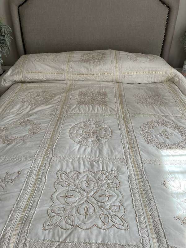 DOUBLE BED CANDLEWICK QUILT