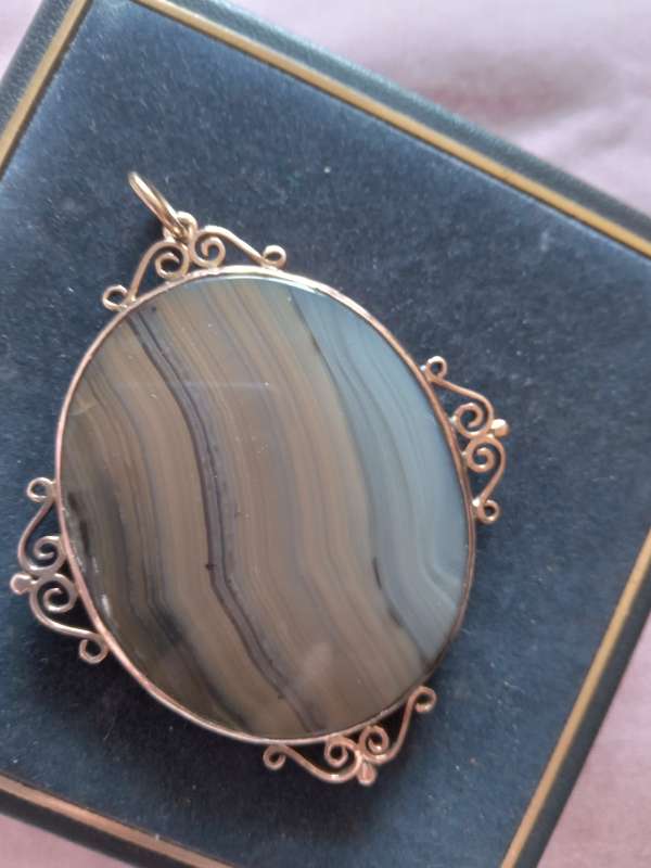 Large Antique Victorian 9ct Rose Gold And Banded Agate Pendant
