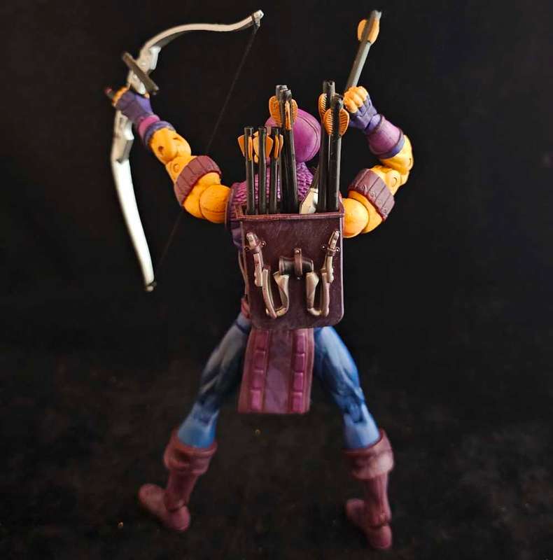 ToyBiz Marvel Legends Hawkeye