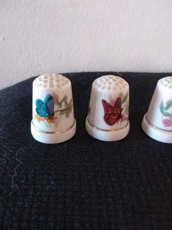 4 Thimbles with butterflies