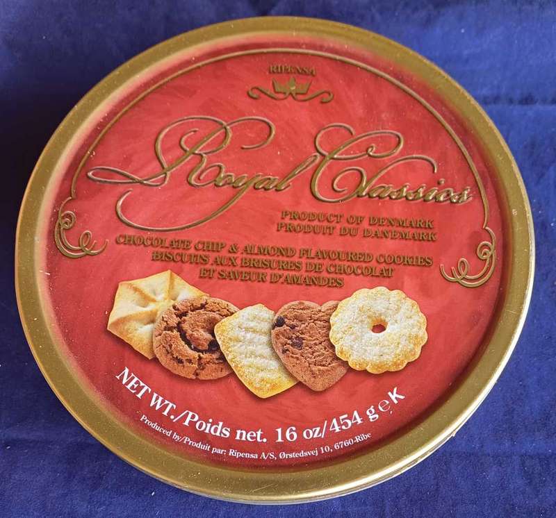 Royal classics tin
