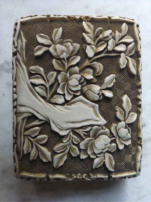 Vintage Chinese Cinnabar jewellery box